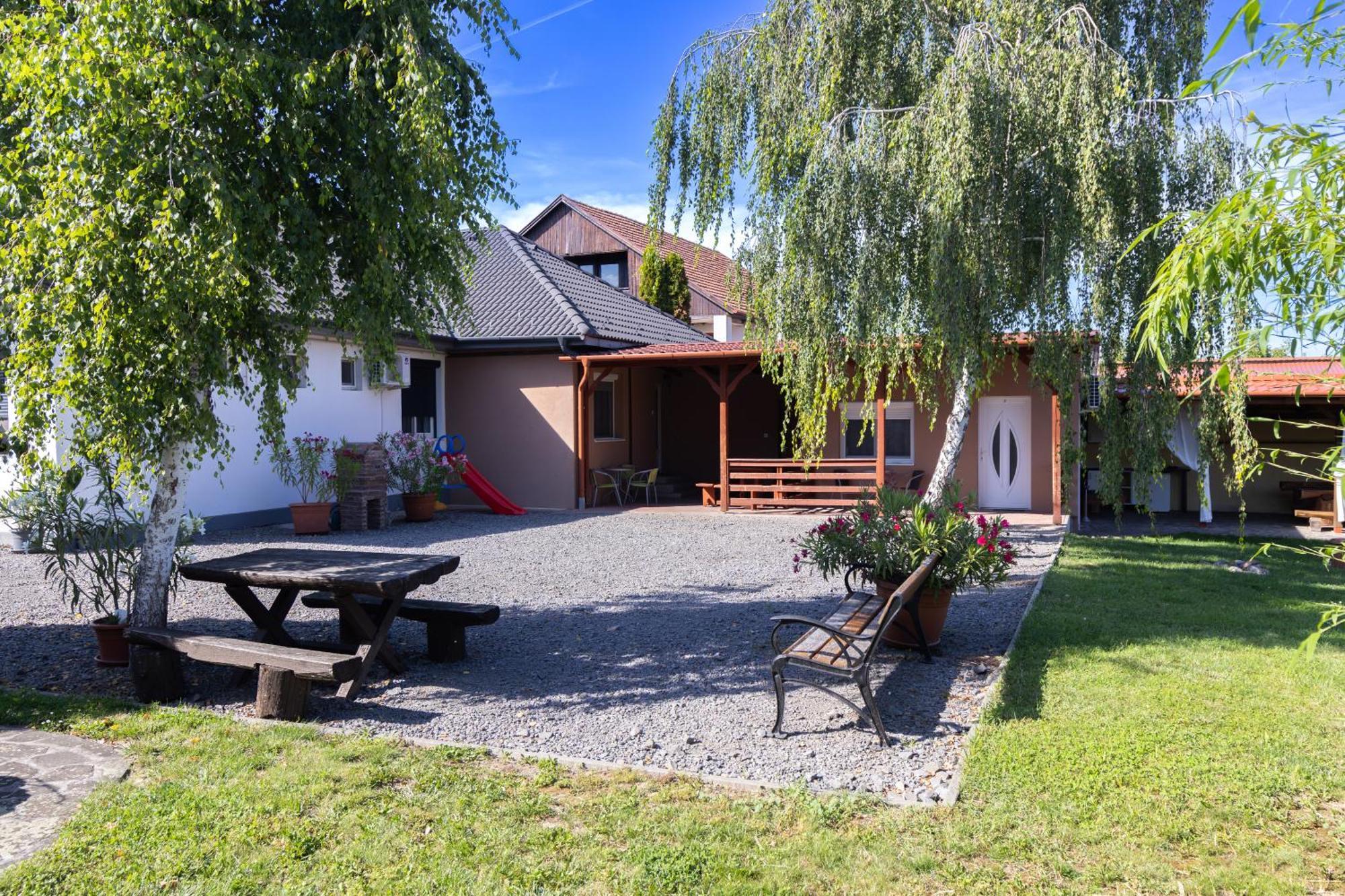Apartmán Kincso Vendeghaz Sárospatak Exteriér fotografie